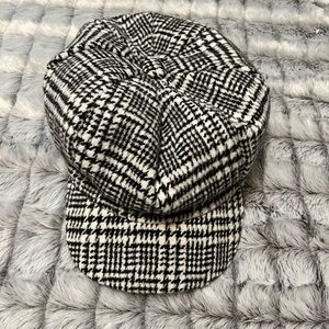 Magid Hats Black & White Newsboy Cap